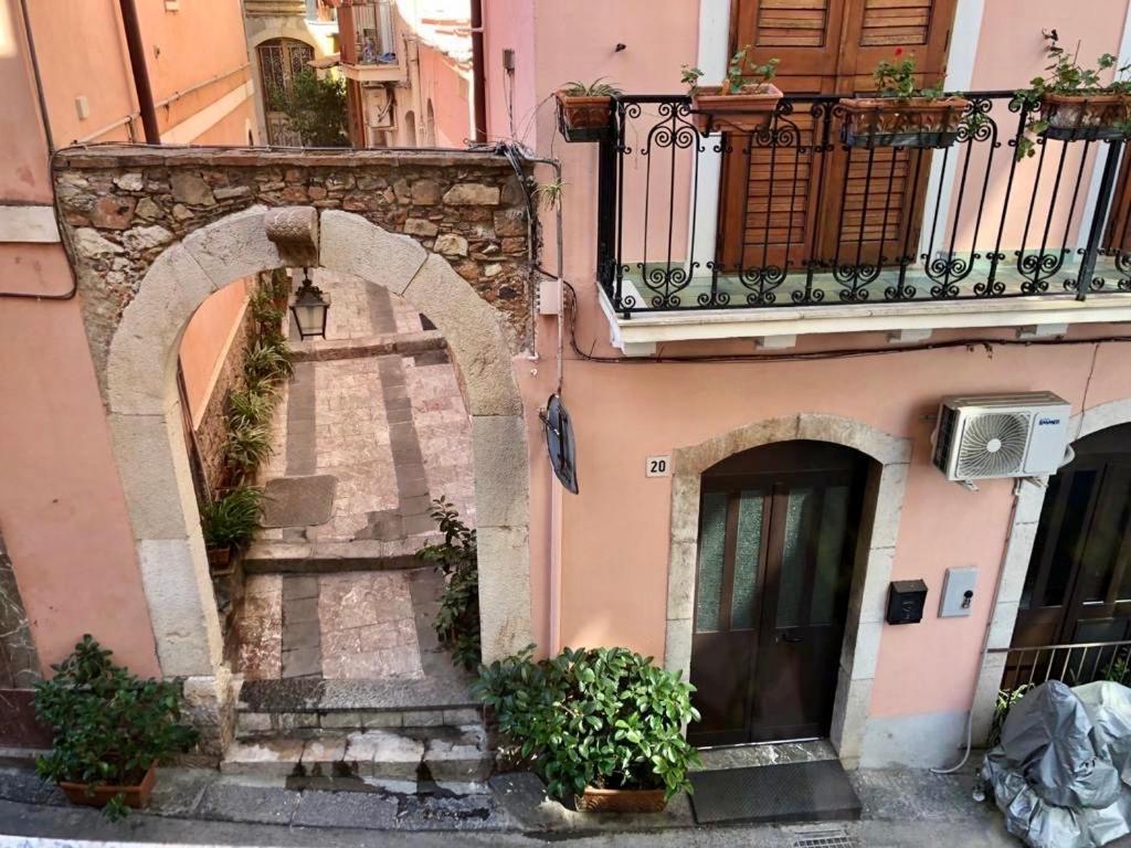 Casa Cariddi Boutique Apartment Taormina Kültér fotó
